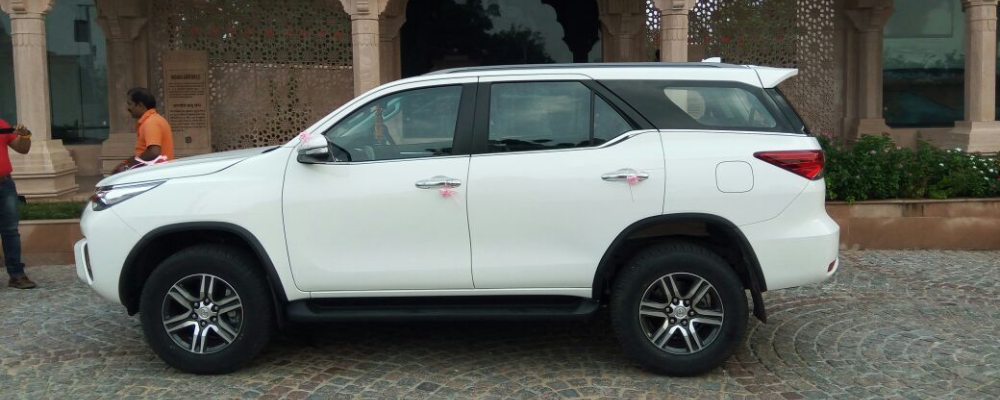 make-your-jaipur-wedding-grand-with-a-stylish-toyota-fortuner make-your-jaipur-wedding-grand-with-a-stylish-toyota-fortuner